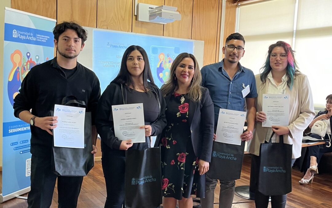 Estudiantes de último año participaron de Seminario sobre Competencias para la Inserción Laboral