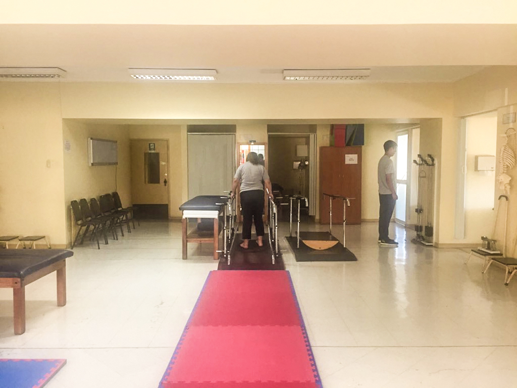 Facultad de Ciencias de la Salud UPLA - Laboratorios de Kinesiología