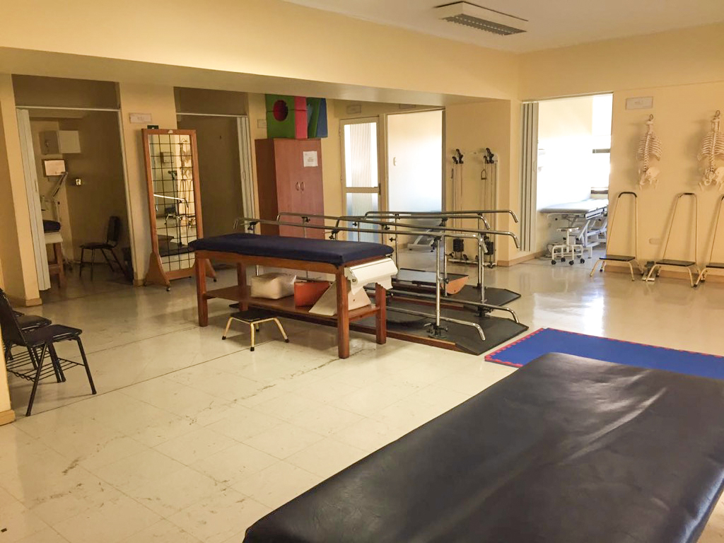 Facultad de Ciencias de la Salud UPLA - Laboratorios de Kinesiología