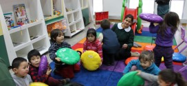 Niños en biblioteca infantil_UPLA