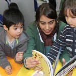 Niños en biblioteca infantil_UPLA