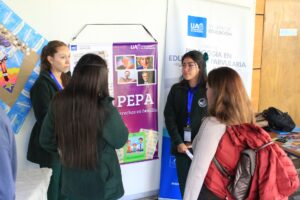 Estudiantes de cinco universidades participaron en 6to Semilleros de Investigación en la UPLA