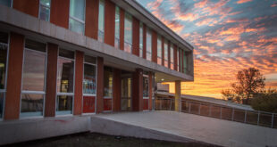 Biblioteca Central de la Universidad de Playa Ancha (UPLA)