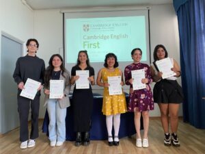 Estudiantes de Traducción e Interpretación Inglés-Español reciben certificación Cambridge