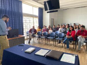 Estudiantes de la UPLA traducen al inglés el libro "Häxan" y firman acuerdo con su autora