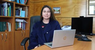 Fotografía de la Directora de Vinculación con el Medio de la Universidad de Playa Ancha, Fabiola Vilugrón Aravena.