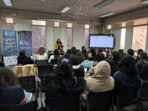 Integrantes de la Confederación de Estudiantes de las Ciencias Ambientales se reunieron en la UPLA