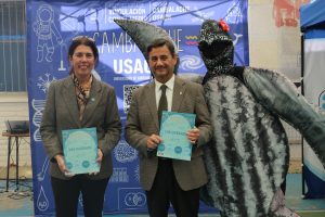 Itinerancia de revista “Cambalache” de la USACH llegó hasta la UPLA