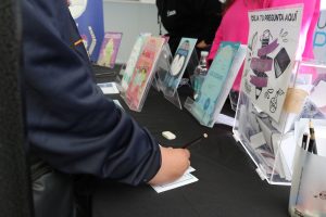 Itinerancia de revista “Cambalache” de la USACH llegó hasta la UPLA