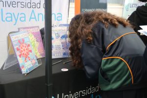 Itinerancia de revista “Cambalache” de la USACH llegó hasta la UPLA