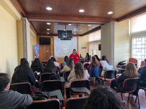 UPLA fortalece la evaluación educativa en jornada de extensión junto a docentes de establecimientos educacionales de Valparaíso