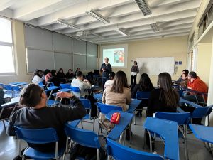 UPLA fortalece la evaluación educativa en jornada de extensión junto a docentes de establecimientos educacionales de Valparaíso