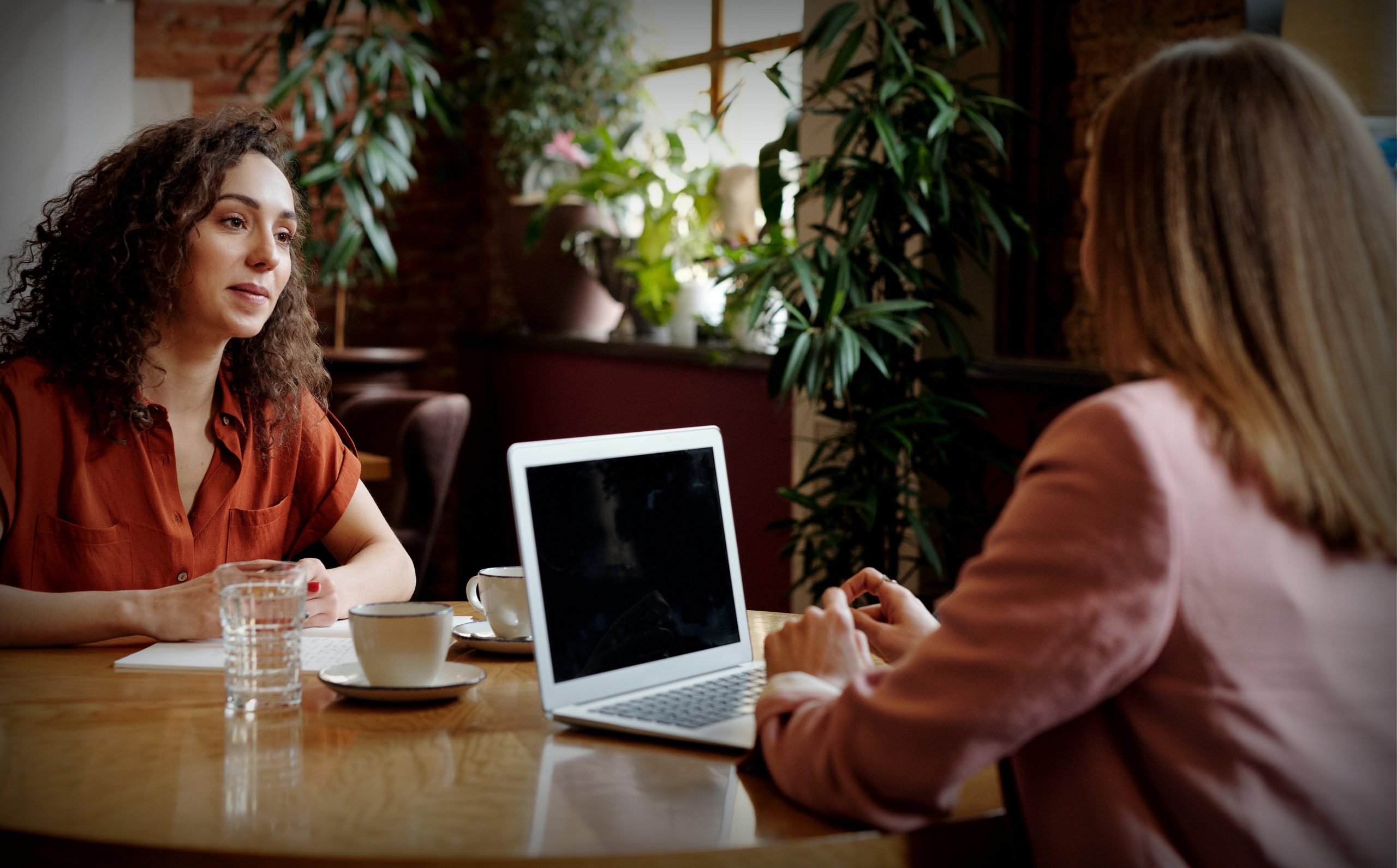 Funcionarios UPLA culminaron curso sobre técnica de entrevista motivacional