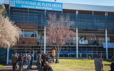 Estudiante UPLA aporta a la vinculación idiomática con migrantes haitianos