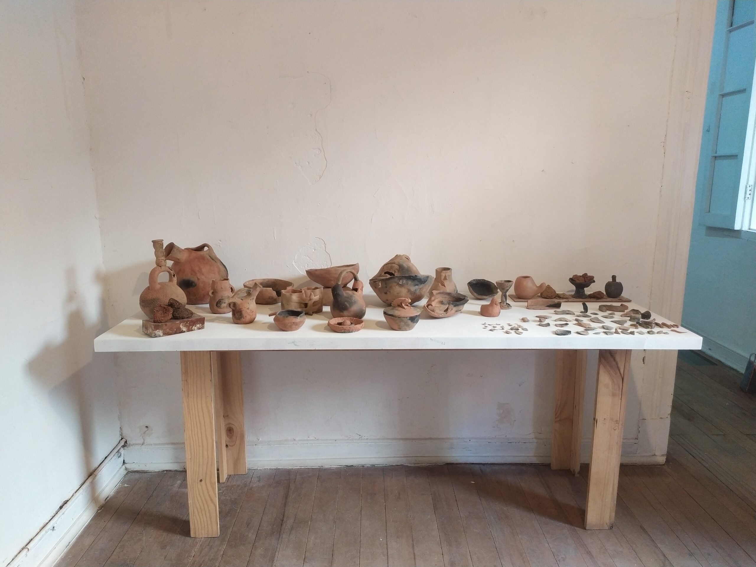 “De origen a fin”: Estudiantes de Arte UPLA que crearon residencia cerámica en Valparaíso expondrán sus piezas artísticas a fines de enero