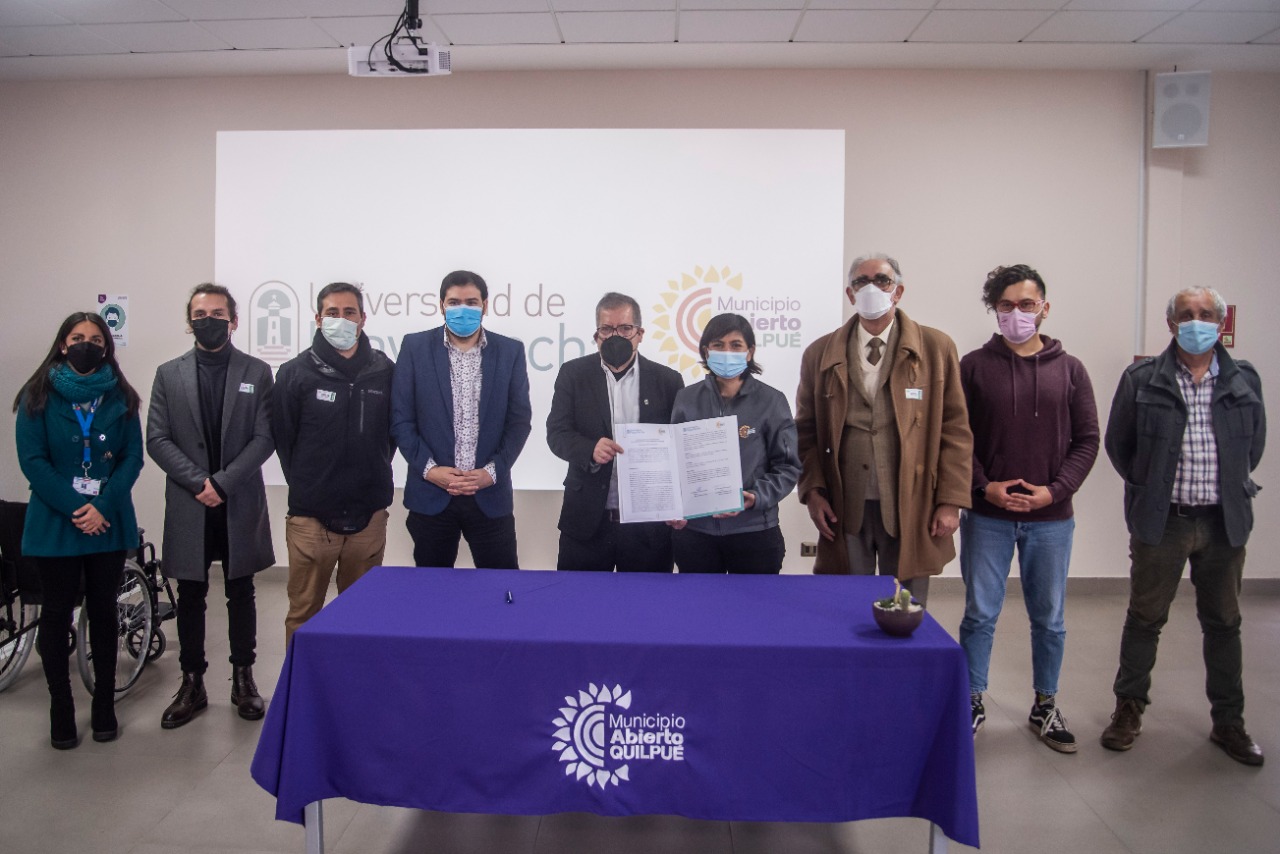 Universidad de Playa Ancha y Municipio Abierto de Quilpué firman convenio de colaboración para potenciar trabajo medioambiental y social con habitantes de la comuna