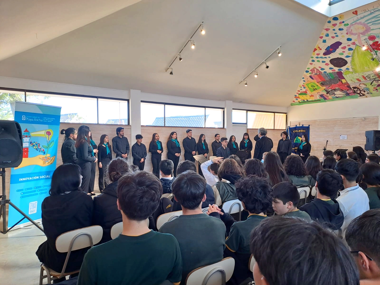 “Vincularnos entre universidades porteñas es un ganar ganar”: Coros de Cámara UPLA y UTFSM se presentaron en Palacio Vergara