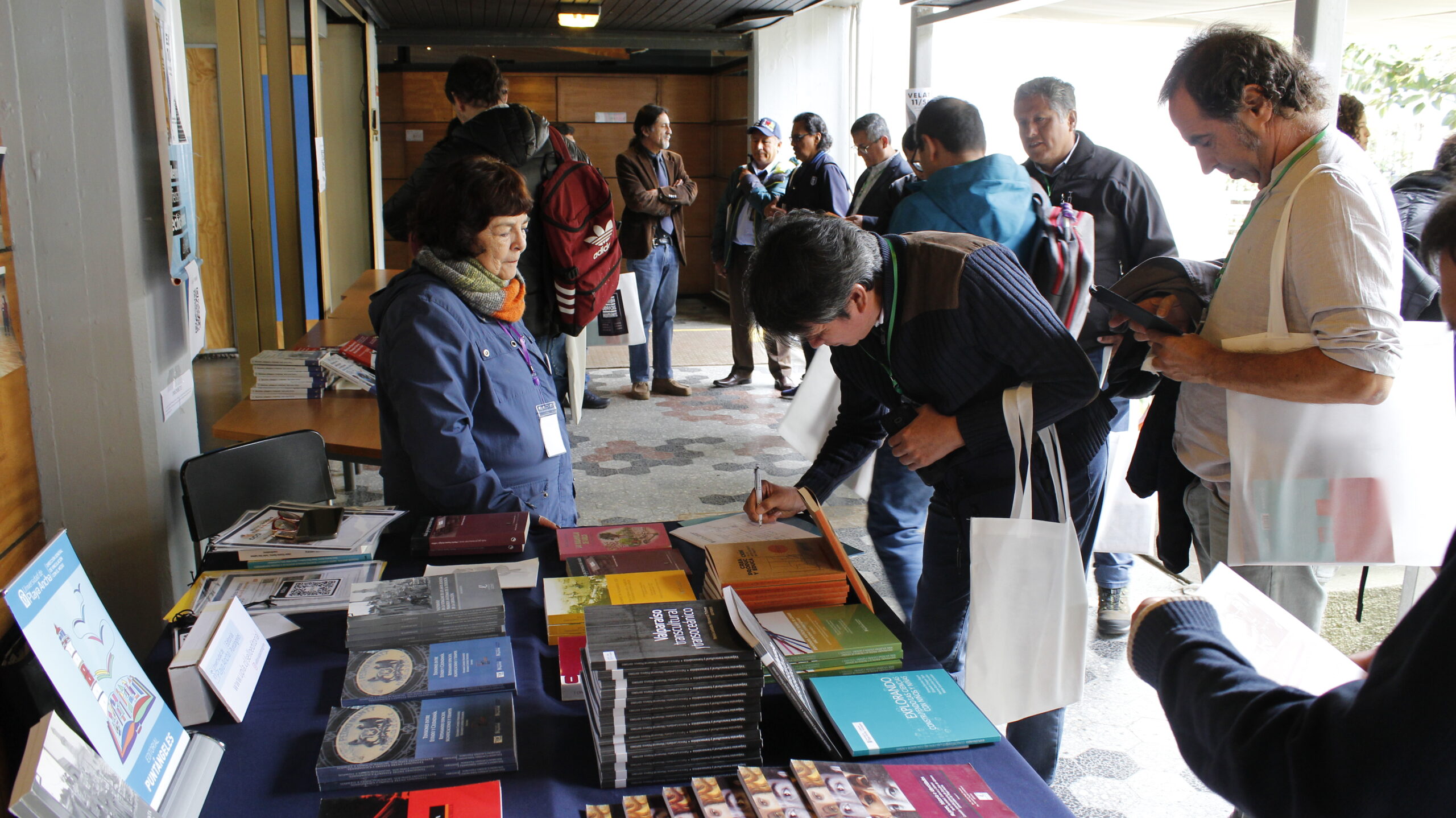 Casa Central UPLA recibió a Feria Editorial por los 50 años