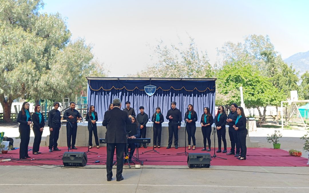 Tres escuelas de la comuna de Hijuelas disfrutaron de concierto educativo del Coro de Cámara de la UPLA