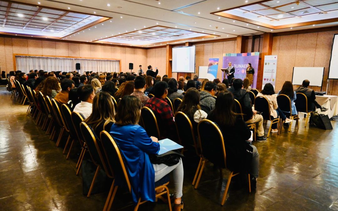 Alianza entre Junaeb y Universidad de Playa Ancha permitió realizar seminario sobre el bienestar emocional en espacios educativos