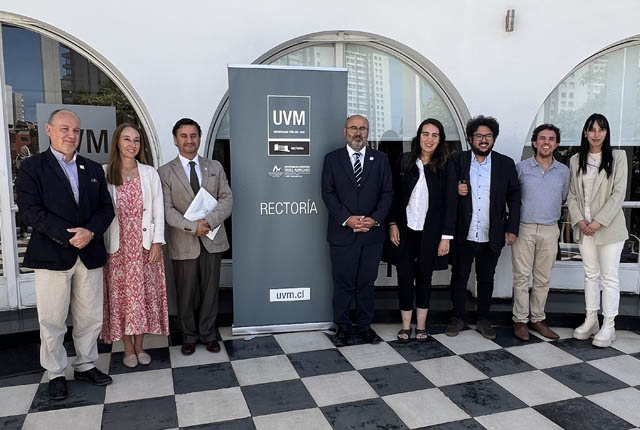 UPLA Y UVM firman convenio de colaboración para potenciar áreas de investigación y docencia