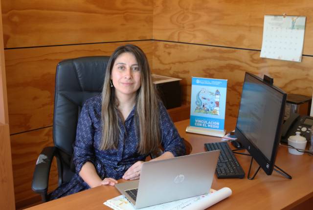 Fabiola Vilugrón, directora de Vinculación con el Medio, sobre Escuela de Verano: “Reafirma nuestro compromiso como Universidad con la democratización del conocimiento”