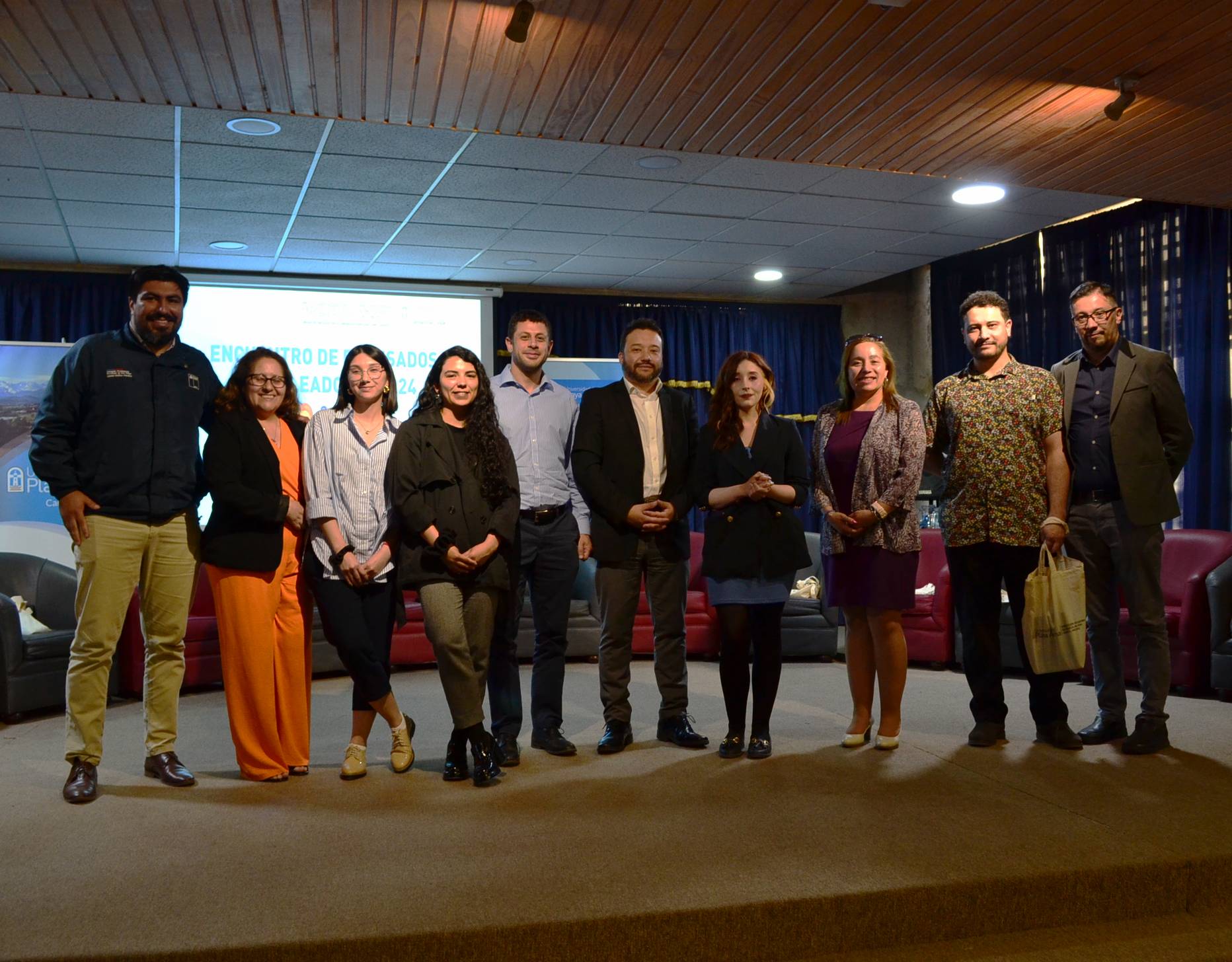 Profesionales UPLA dialogaron sobre sus experiencias laborales en Encuentro de Egresados y Empleadores del campus San Felipe
