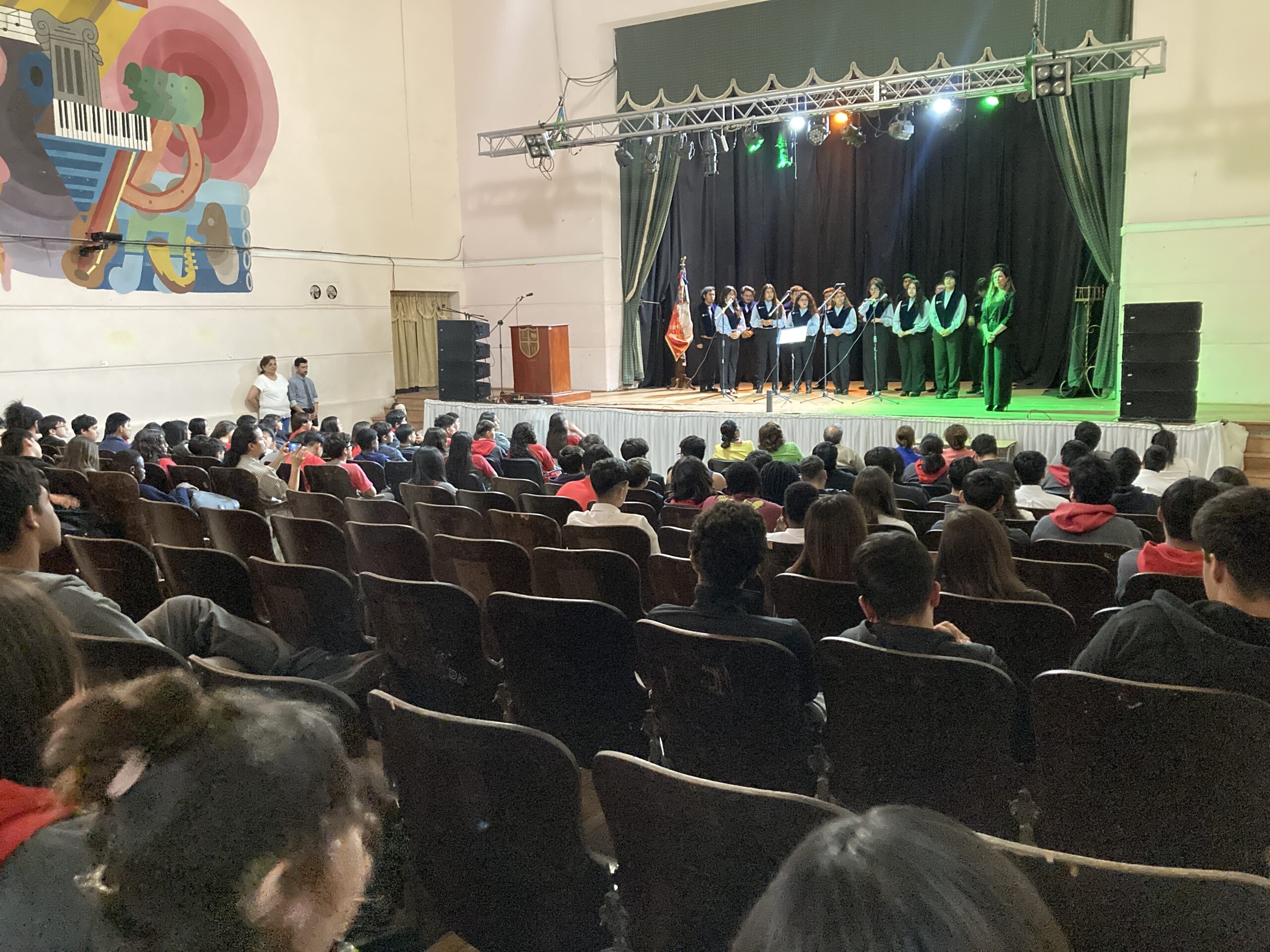 Coro de Cámara UPLA en el Liceo Doctor Roberto Humeres Oyaneder: música que conecta y transforma