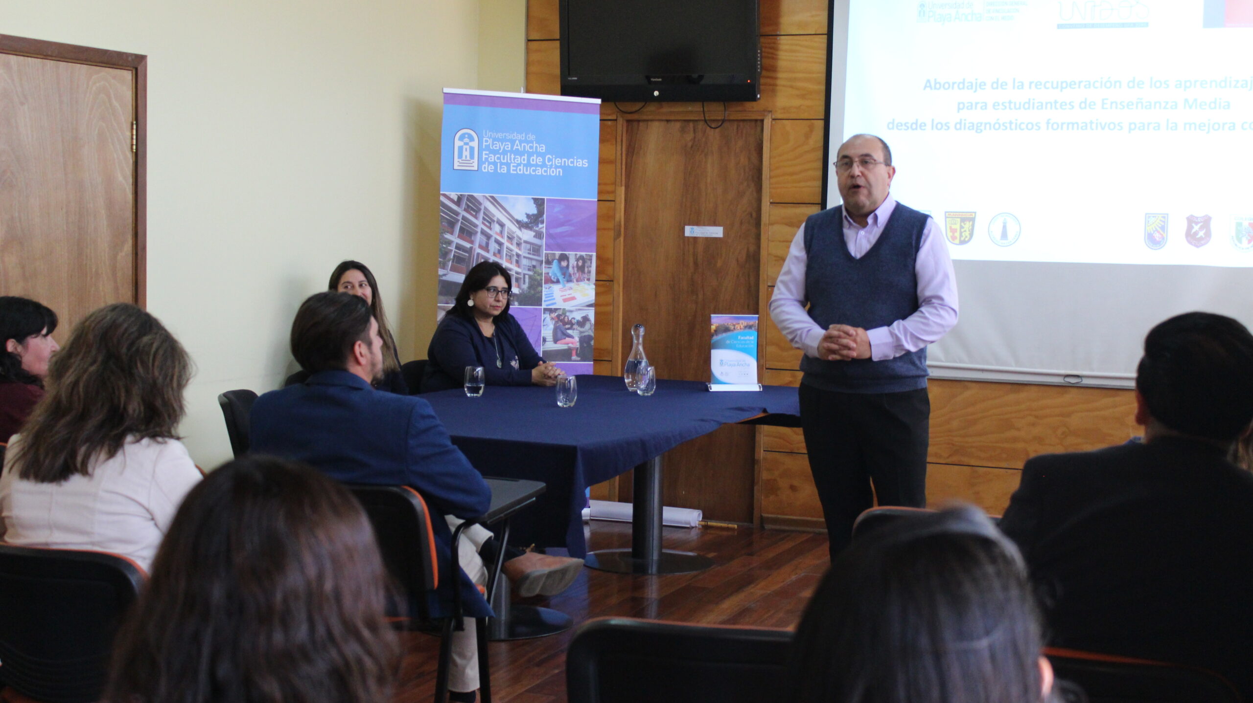 Proyecto UNIDOS presenta resultados sobre mejora de habilidades socioemocionales y académicas en estudiantes secundarios