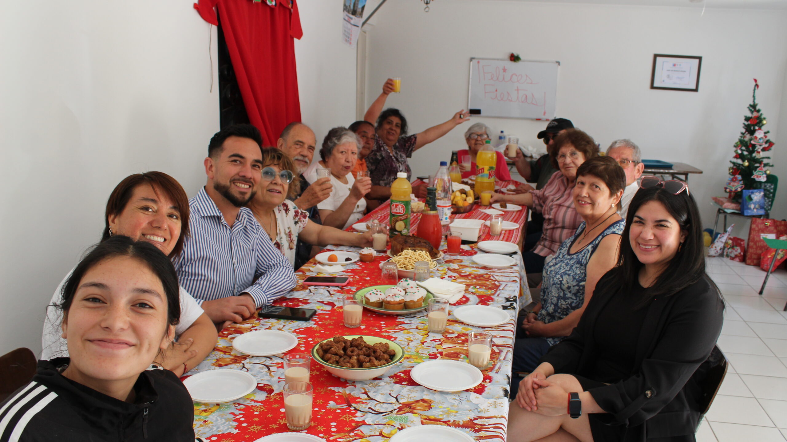 “Adultos Mayores; Activos y Felices”: el proyecto de Estudiantes de TDR para mejorar la calidad de vida de adultos mayores del Cerro Yungay