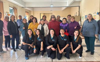 Estudiantes de Kinesiología cierran ciclo de talleres de intervención física para adultos mayores