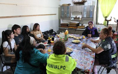 Estudiantes de sociología UPLA realizan encuentro con Agrupación de Mujeres de Caleta Diego Portales