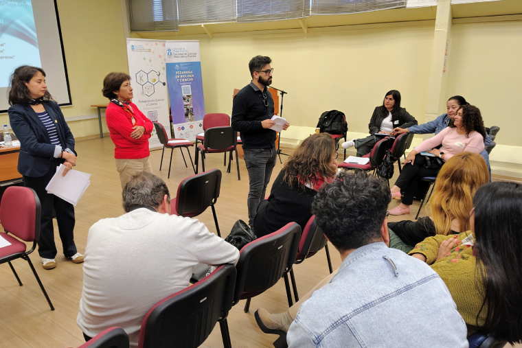 Encuentro egresados pedagogías química y biología