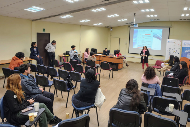 Encuentro egresados pedagogías química y biología