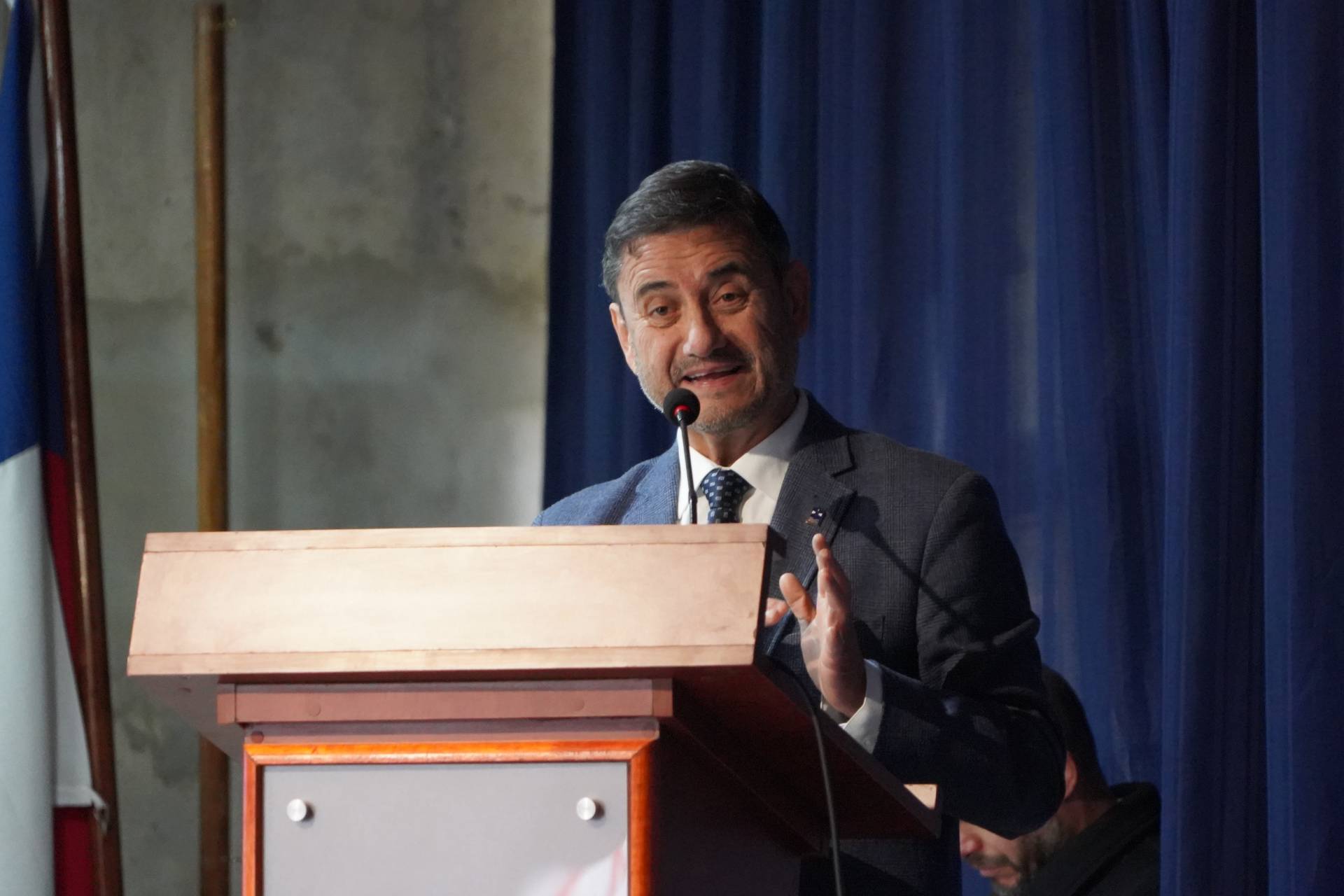 Carlos González, rector UPLA