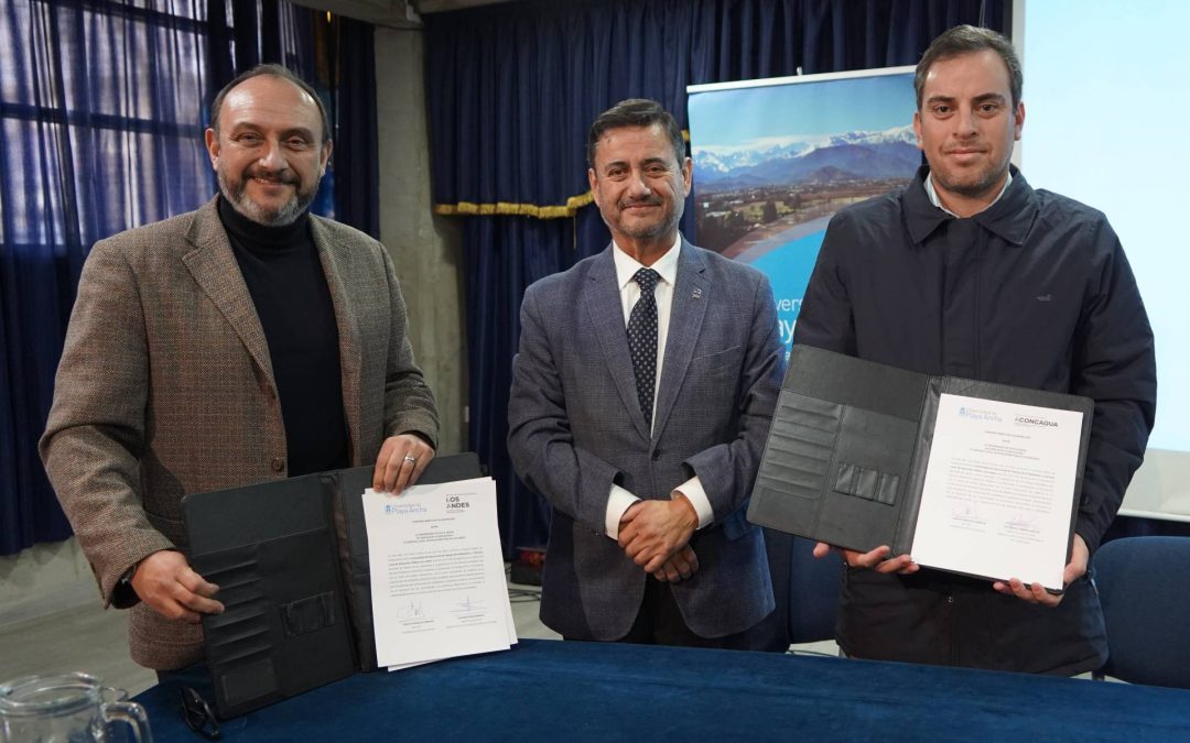 UPLA firma convenios de colaboración con SLEP Aconcagua y SLEP Los Andes para fortalecer educación pública