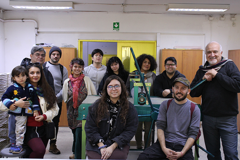 Grabado y memoria obrera: Proyecto Social CreaLab propone reactivar la memoria colectiva de la población Gutenberg del Cerro Cordillera