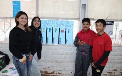 Aprender a comunicarse para convivir: estudiantes de Fonoaudiología UPLA desarrollan experiencia de aprendizaje situado con escolares de Playa Ancha