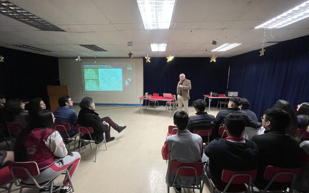 Colegio Patricio Lynch recibió charla sobre patrimonio e historia local en el marco del Proyecto ADAIN 2593